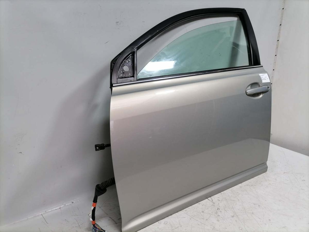 Toyota Avensis T25 original Tür vorn links 6T1 Olive Bj.2004